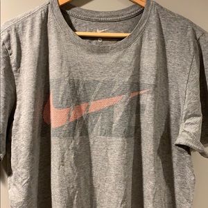 Large athletic cut soft Nike t-shirt